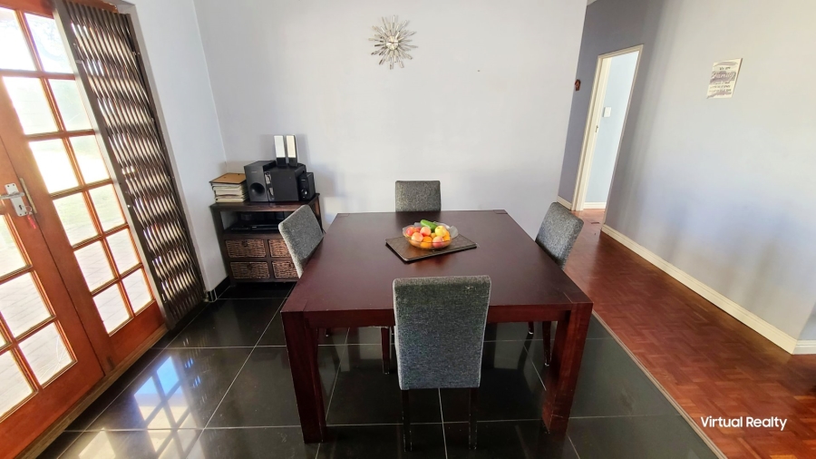 4 Bedroom Property for Sale in Thornton Western Cape